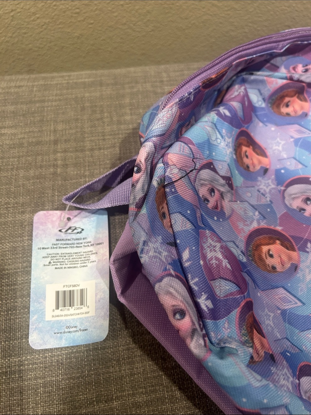 Fast Forward Backpack with Frozen characters - Picture 5 of 5